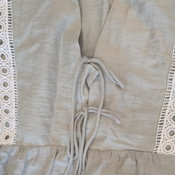 Zara Women’s XS Boho Peasant Tiered Mini Dress with Lace Trim – Sage Green Z71 - Picture 6 of 9